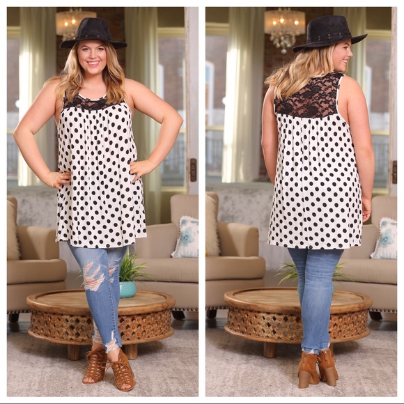 LAST ONE! Black & White Plus size lace tank top - Picture 3 of 3